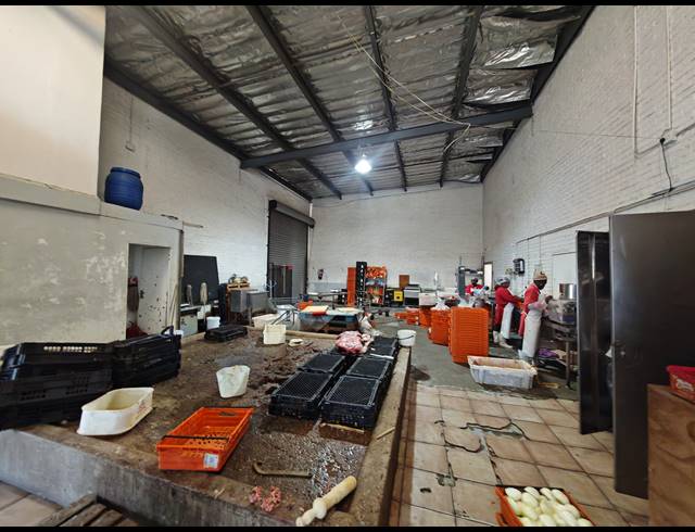 201M² WAREHOUSE FOR SALE IN CITY DEEP